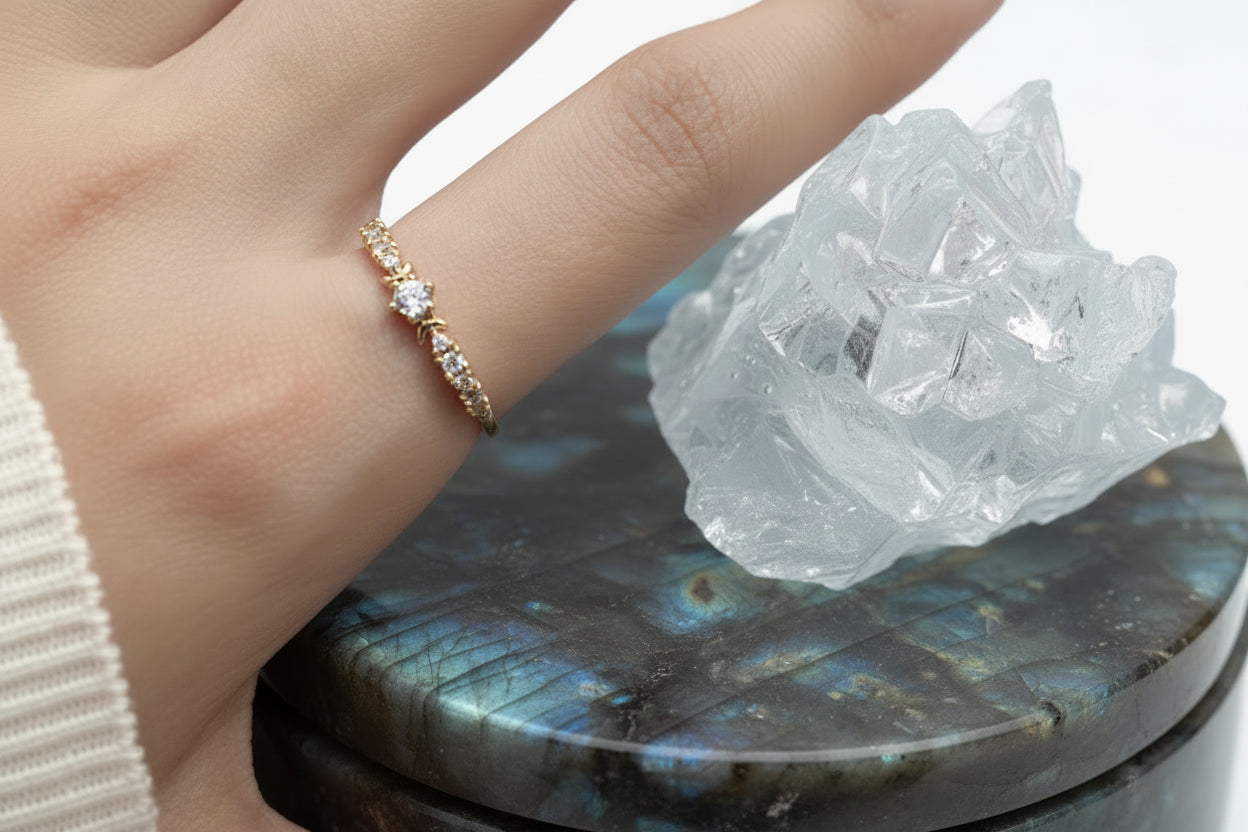 Bague Fine Étoile & Lune Ajustable • Argent 925 • Aurora