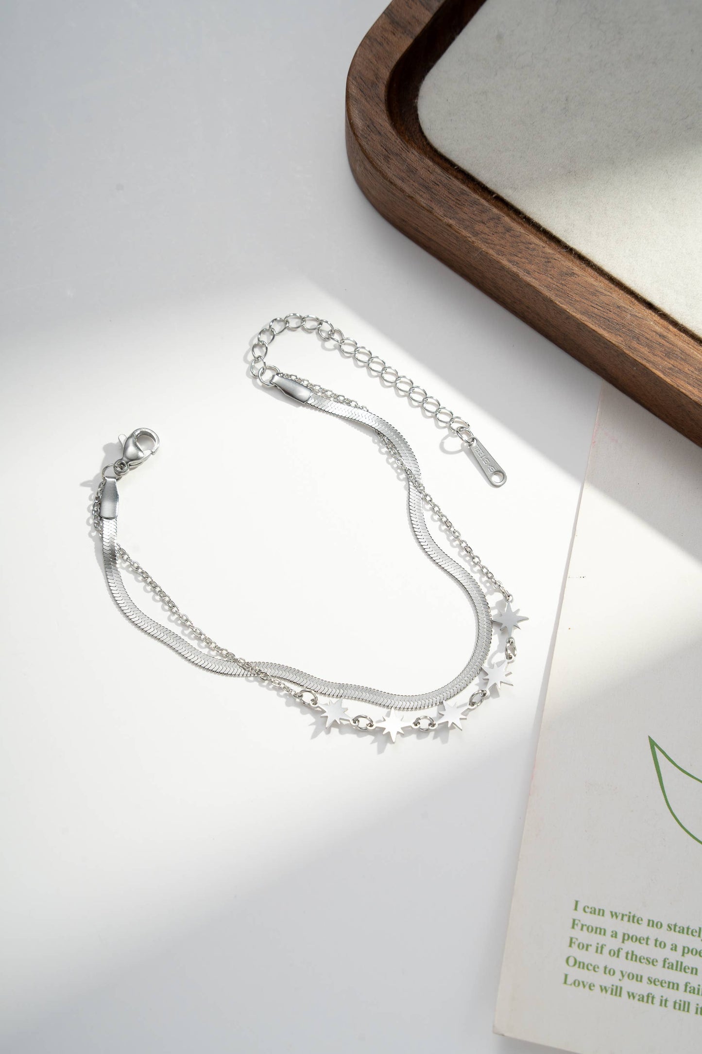 Bracelet Lune & Étoile Ajustable • Bijou Aurora