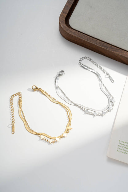 Bracelet Lune & Étoile Ajustable • Bijou Aurora